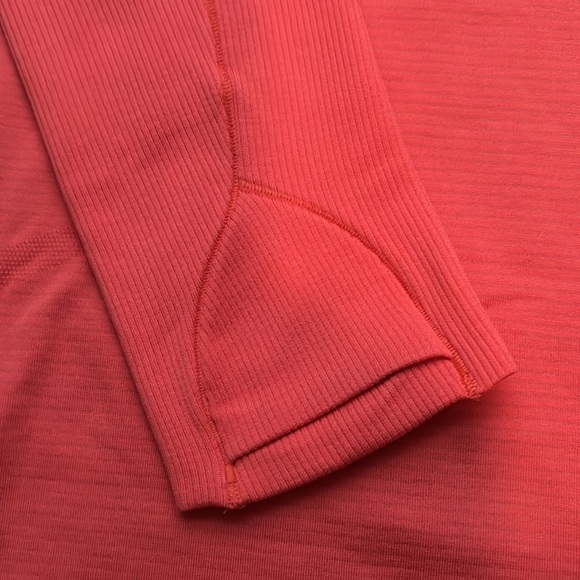 Lululemon Swiftly tech reg length long sleeve Newer style in excellent condition - Picture 4 of 5